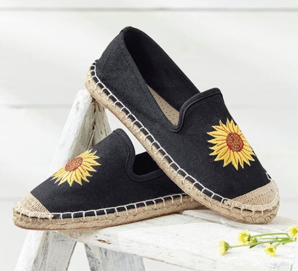 Coldwater Creek Womens Espadrille Flats 8.5 Wide Black Canvas Sunflower NIB